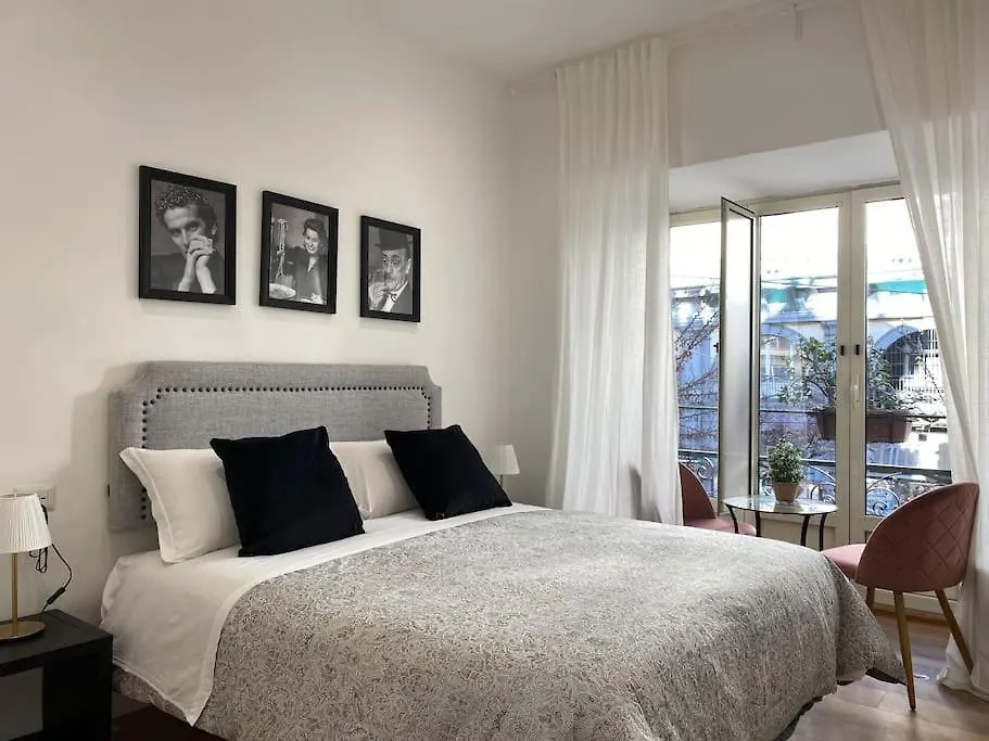 Umberto I Apartment Naples