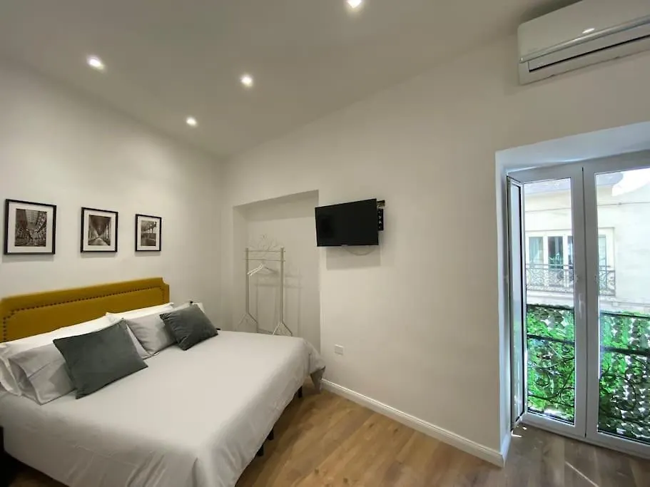 Umberto I Apartment Naples